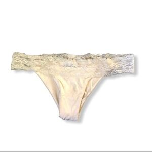 Beach Bunny Lady Lace Bikini Bottom Cream